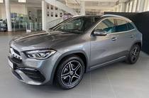 Mercedes-Benz GLA-Class Base