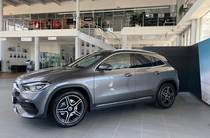 Mercedes-Benz GLA-Class Base