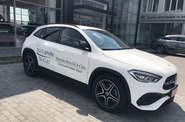 Mercedes-Benz GLA-Class Base