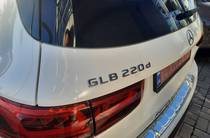 Mercedes-Benz GLB-Class Base