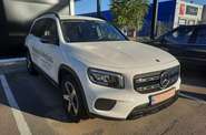 Mercedes-Benz GLB-Class Base