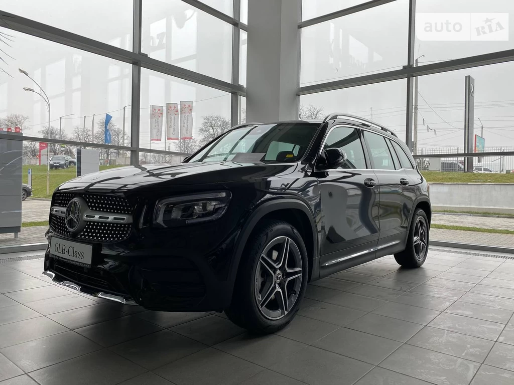 Mercedes-Benz GLB-Class Base