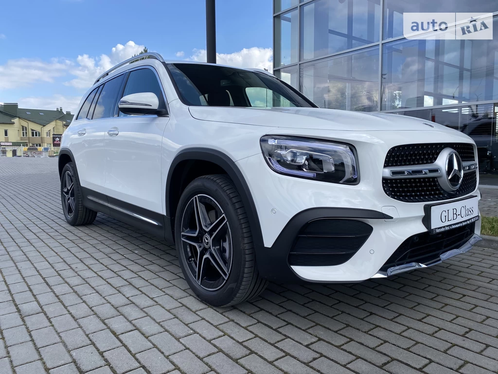 Mercedes-Benz GLB-Class Base