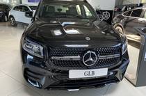 Mercedes-Benz GLB-Class Base