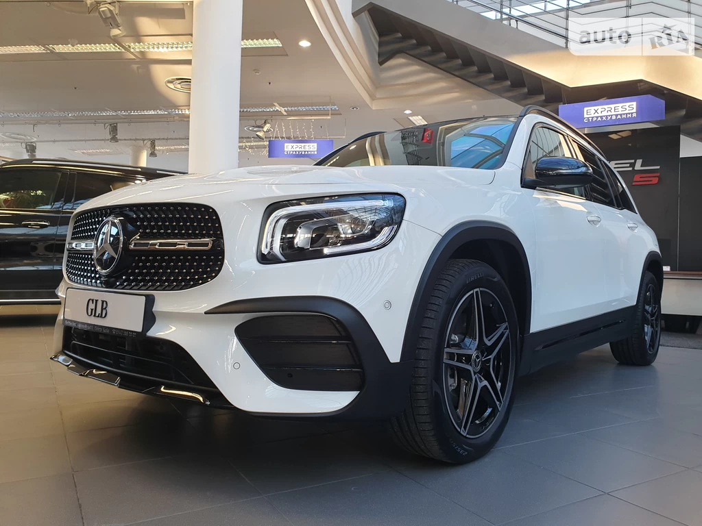 Mercedes-Benz GLB-Class Base