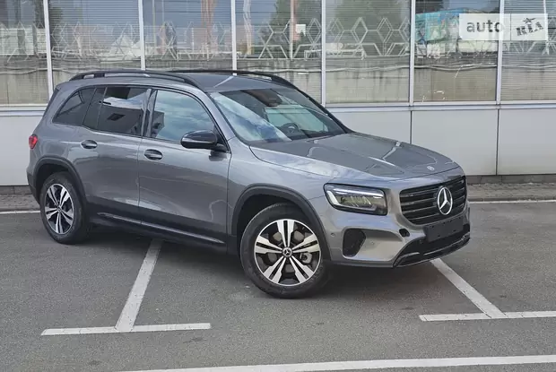 Mercedes-Benz GLB-Class Base