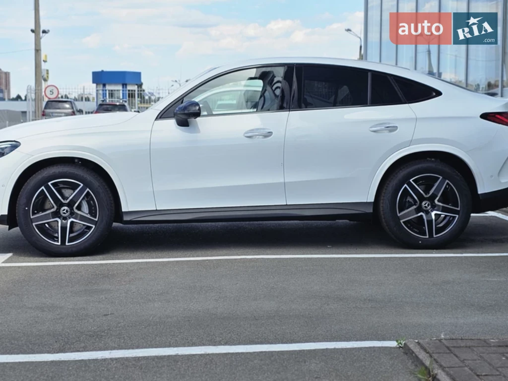 Mercedes-Benz GLC-Class Coupe Mercedes-Benz GLC-Class Coupe AMG Line
