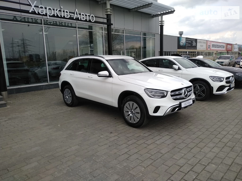 Mercedes-Benz GLC-Class Base