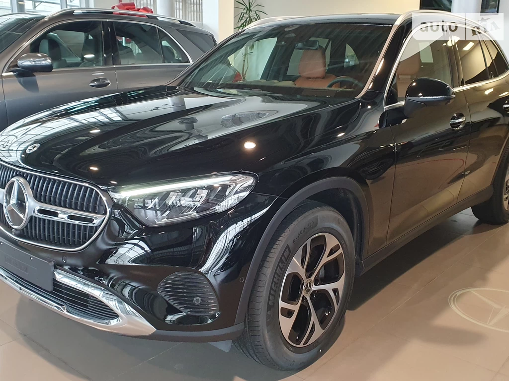 Mercedes-Benz GLC-Class Base