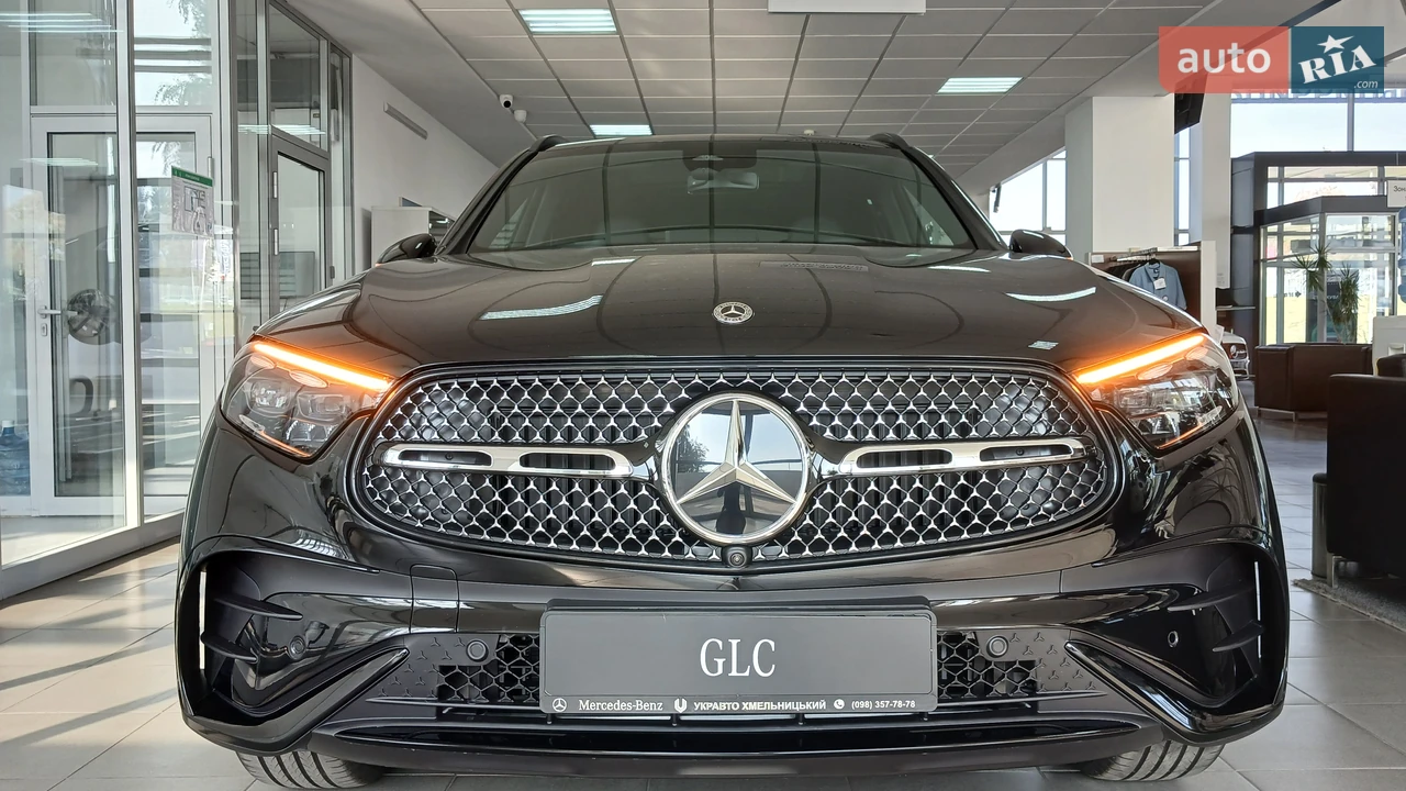 Mercedes-Benz-21