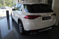 Mercedes-Benz GLE-Class Base