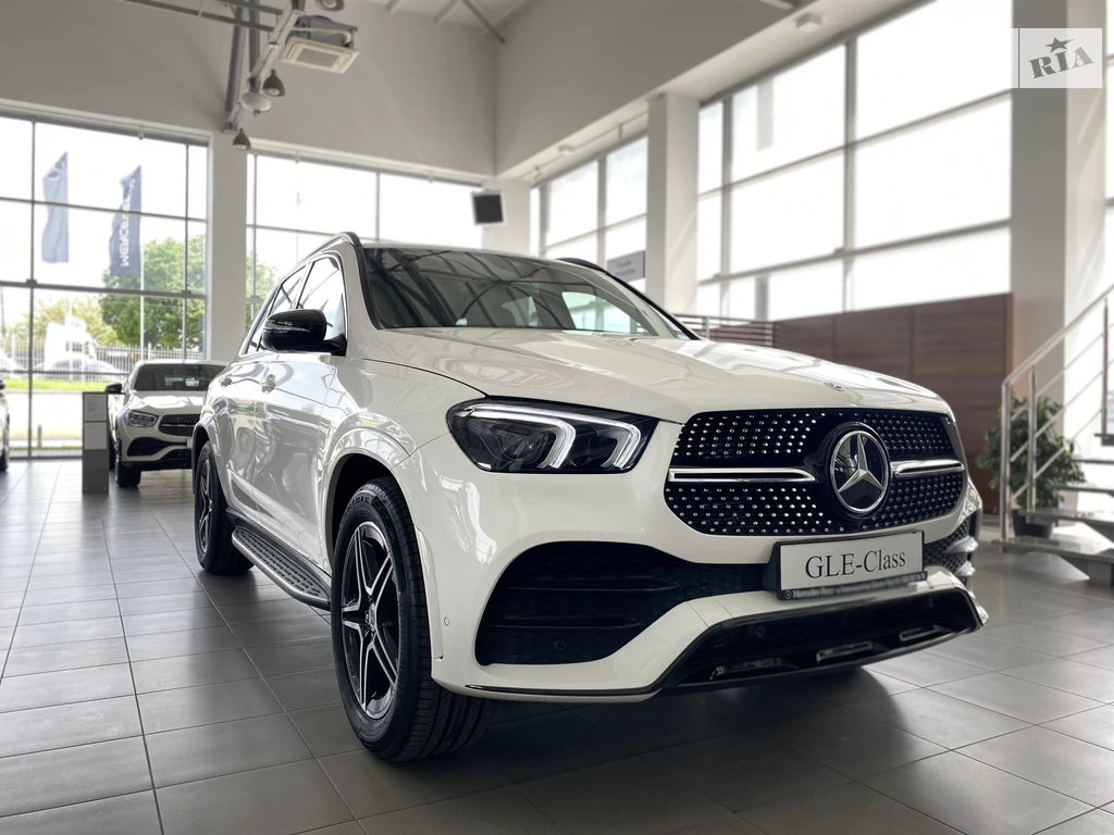 Mercedes-Benz GLE-Class Base