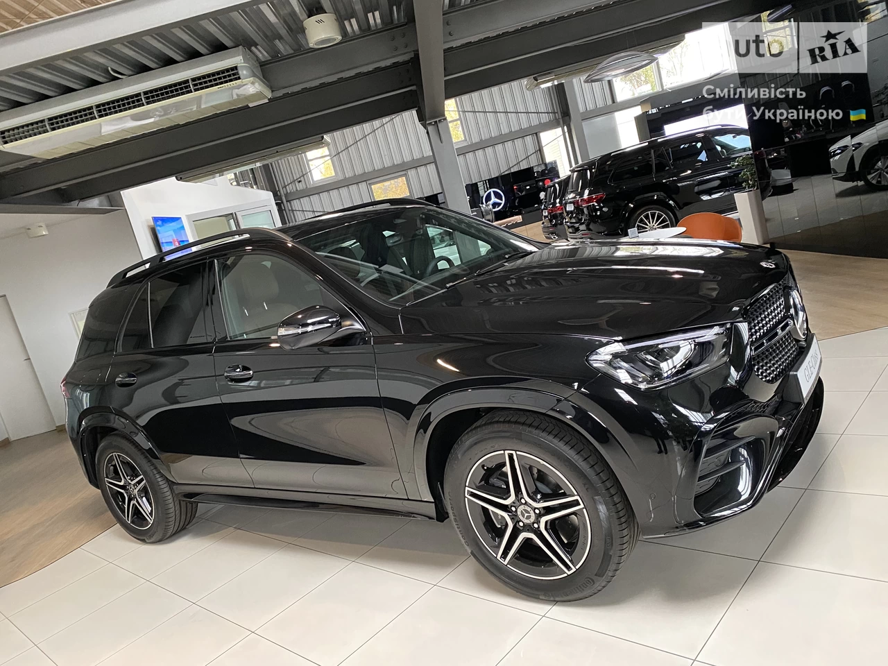 Mercedes-Benz GLE-Class Base