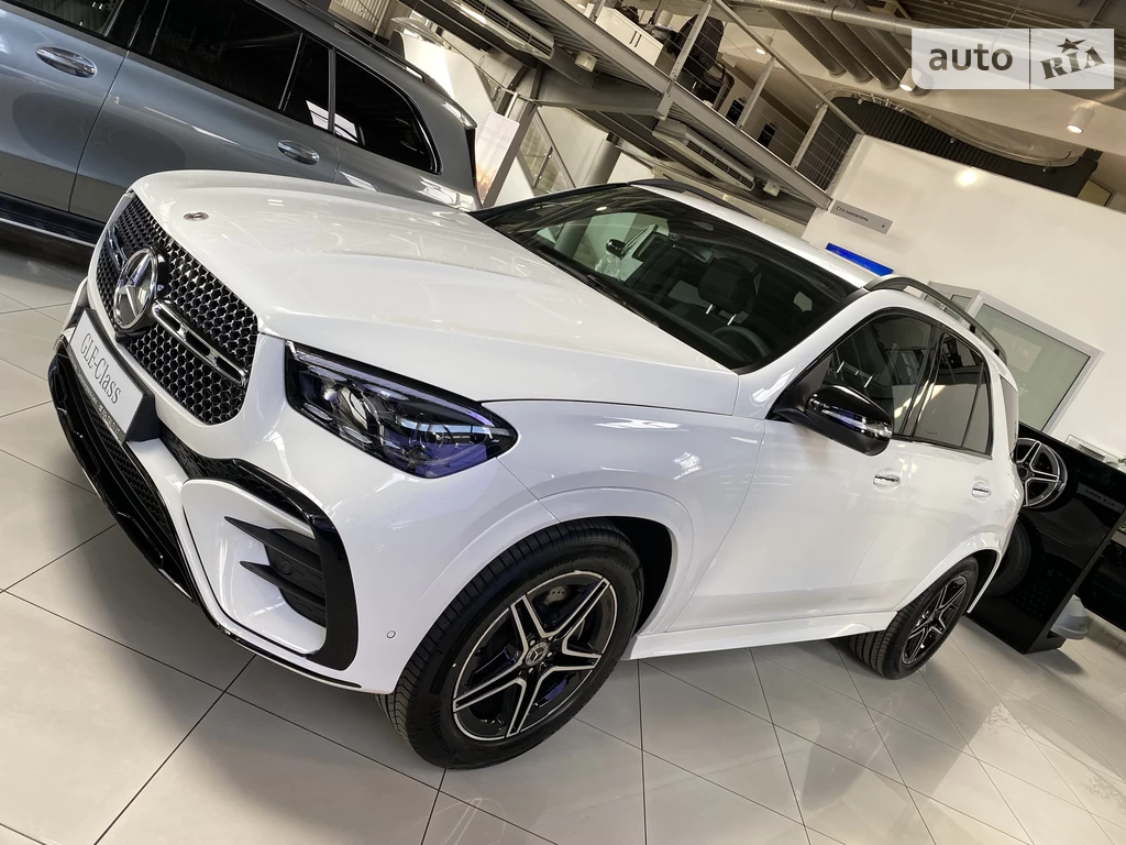 Mercedes-Benz GLE-Class Base