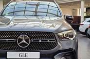 Mercedes-Benz GLE-Class Base