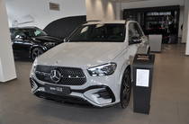 Mercedes-Benz GLE-Class Base