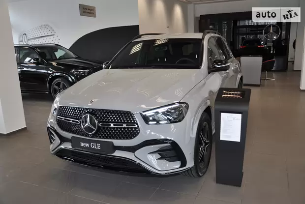 Mercedes-Benz GLE-Class Base