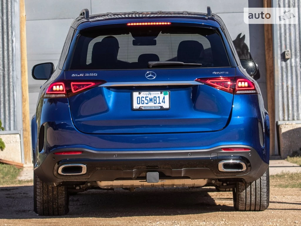 Mercedes-Benz GLE-Class Base