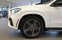 Mercedes-Benz GLE-Class Base