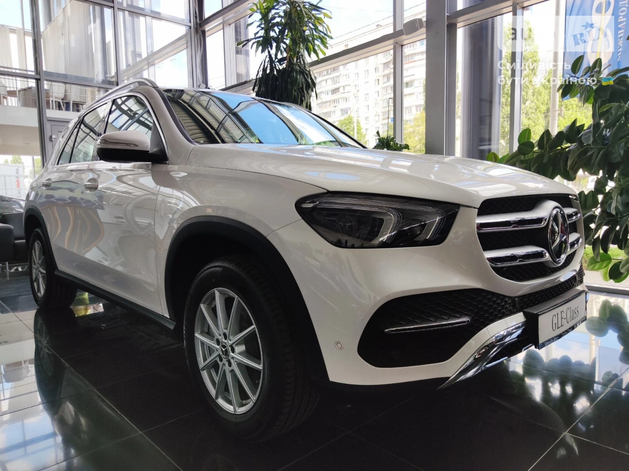 Mercedes-Benz GLE-Class Base