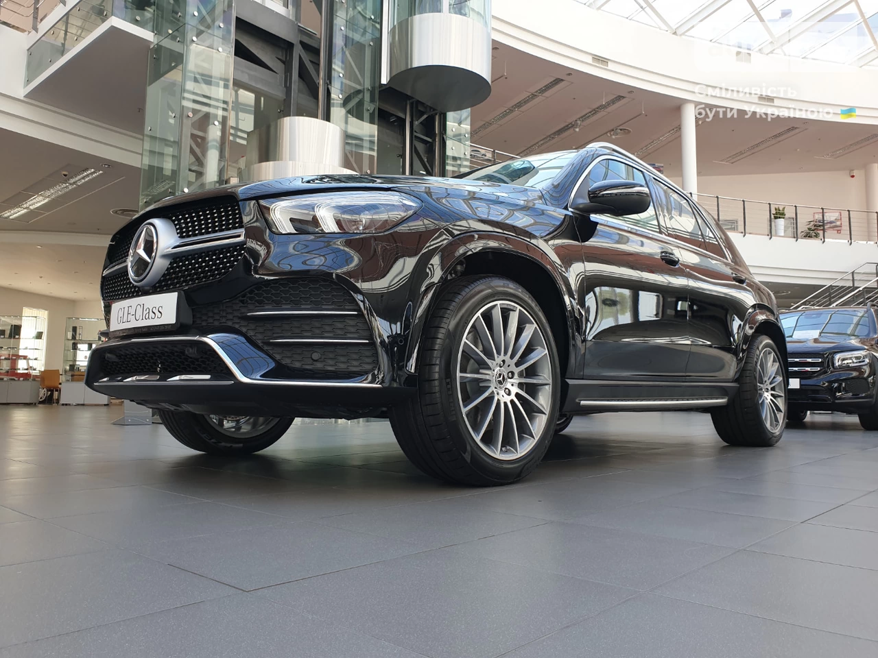 Mercedes-Benz GLE-Class Base