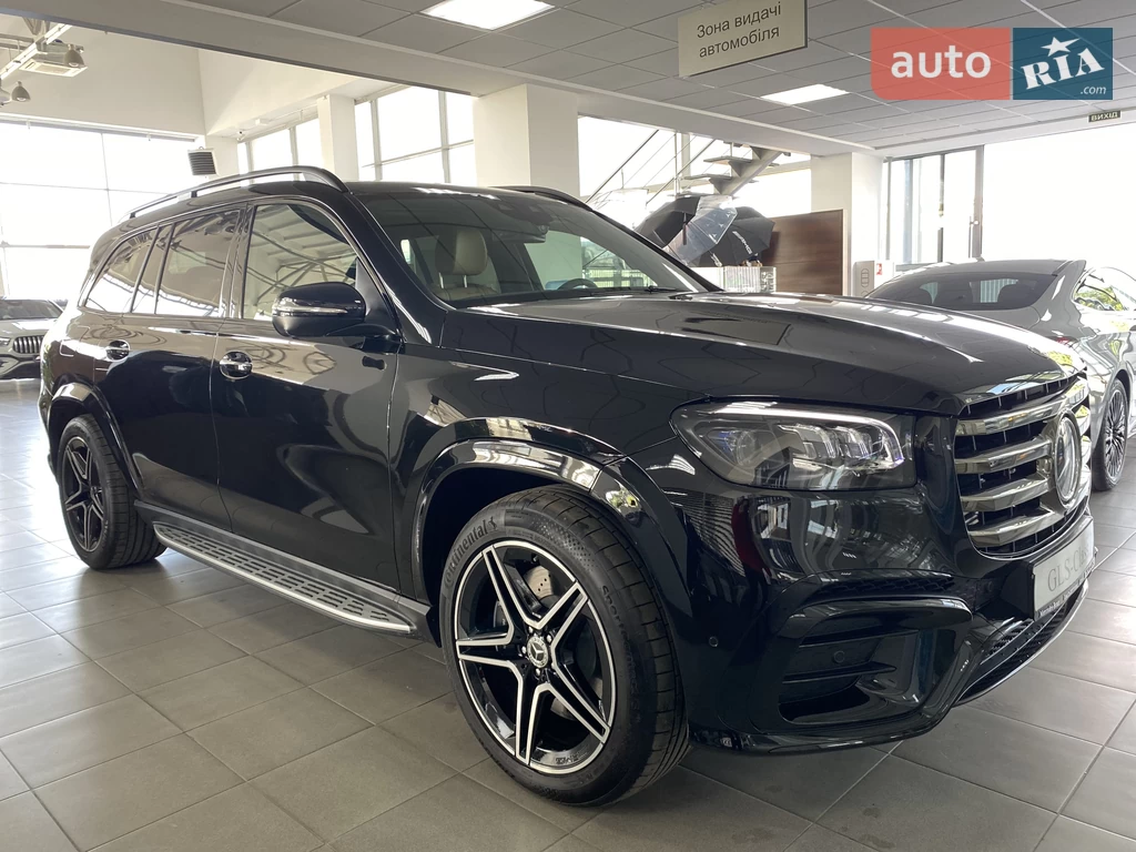 Mercedes-Benz GLS-Class Base