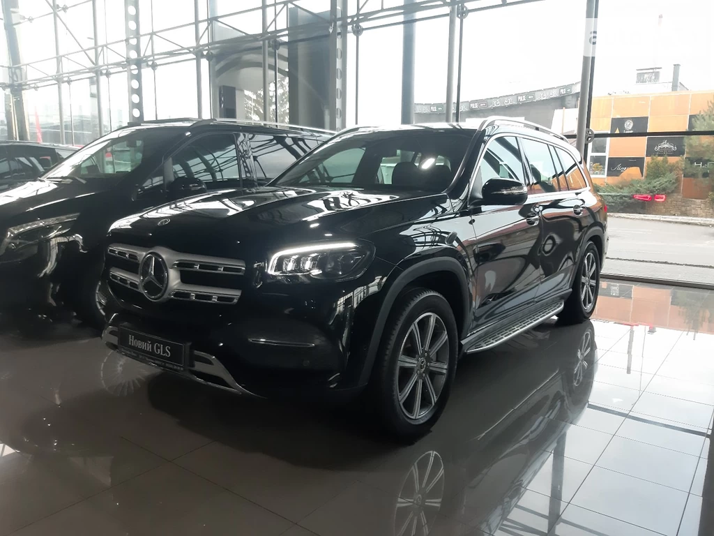 Mercedes-Benz GLS-Class Base