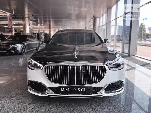 Mercedes-Benz Maybach Base