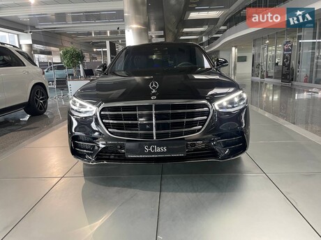 Mercedes-Benz S-Class 2025