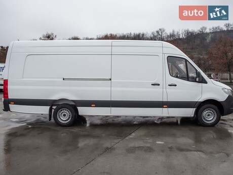 Mercedes-Benz Sprinter 2025