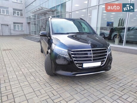 Mercedes-Benz V-Class 2025