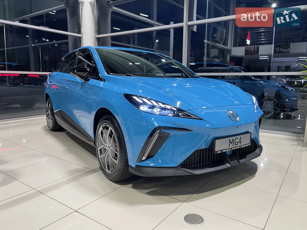 MG 4 LUX +