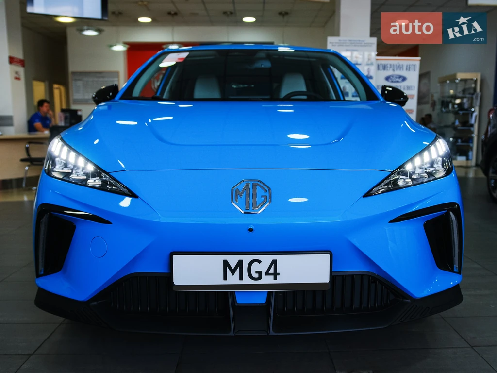 MG 4 LUX