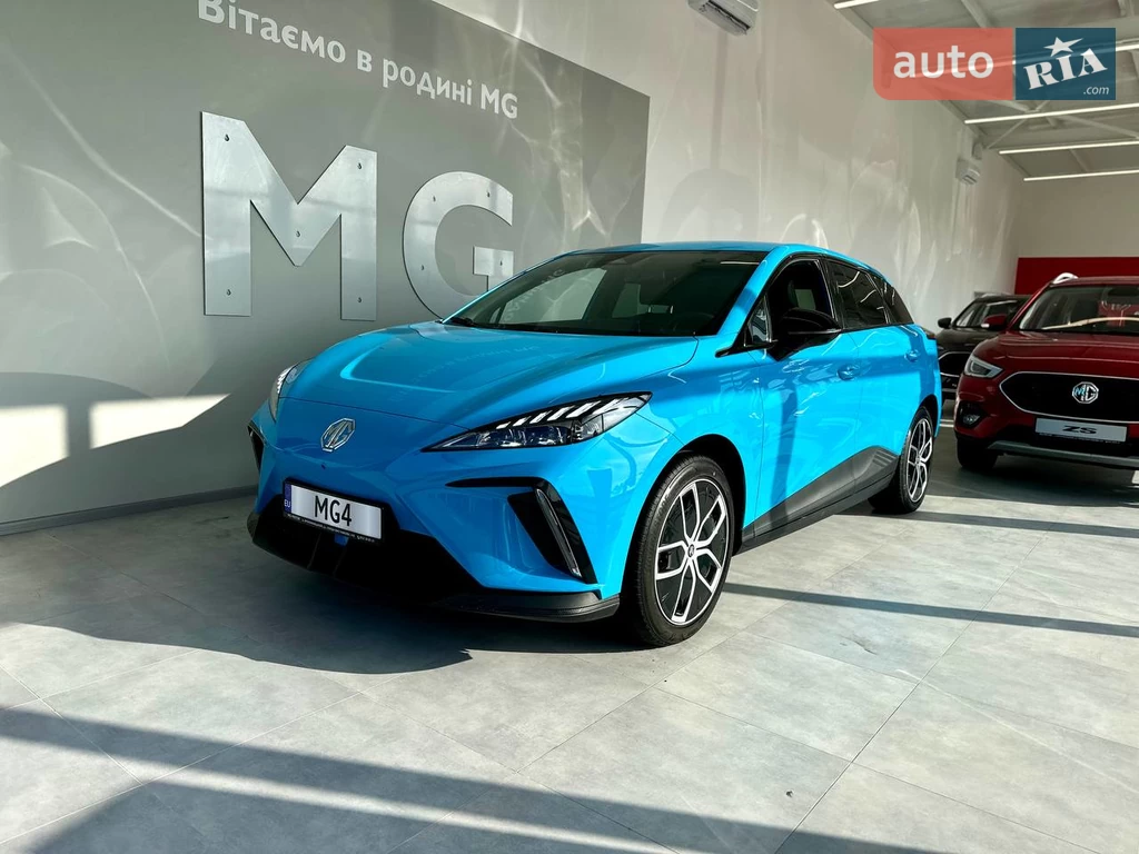 MG 4 LUX +