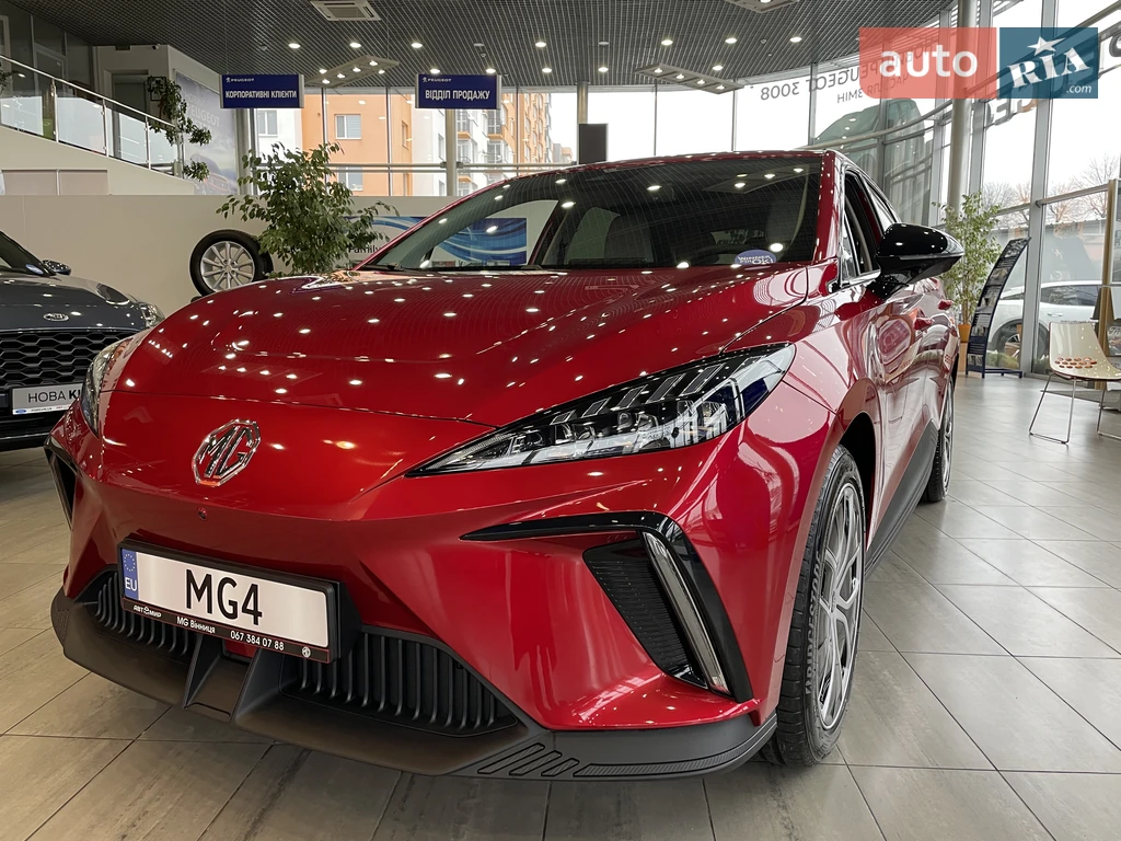 MG 4 LUX +