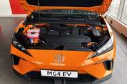 MG 4 LUX +