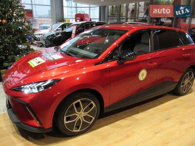 Новый MG 4 2023 - фото 3