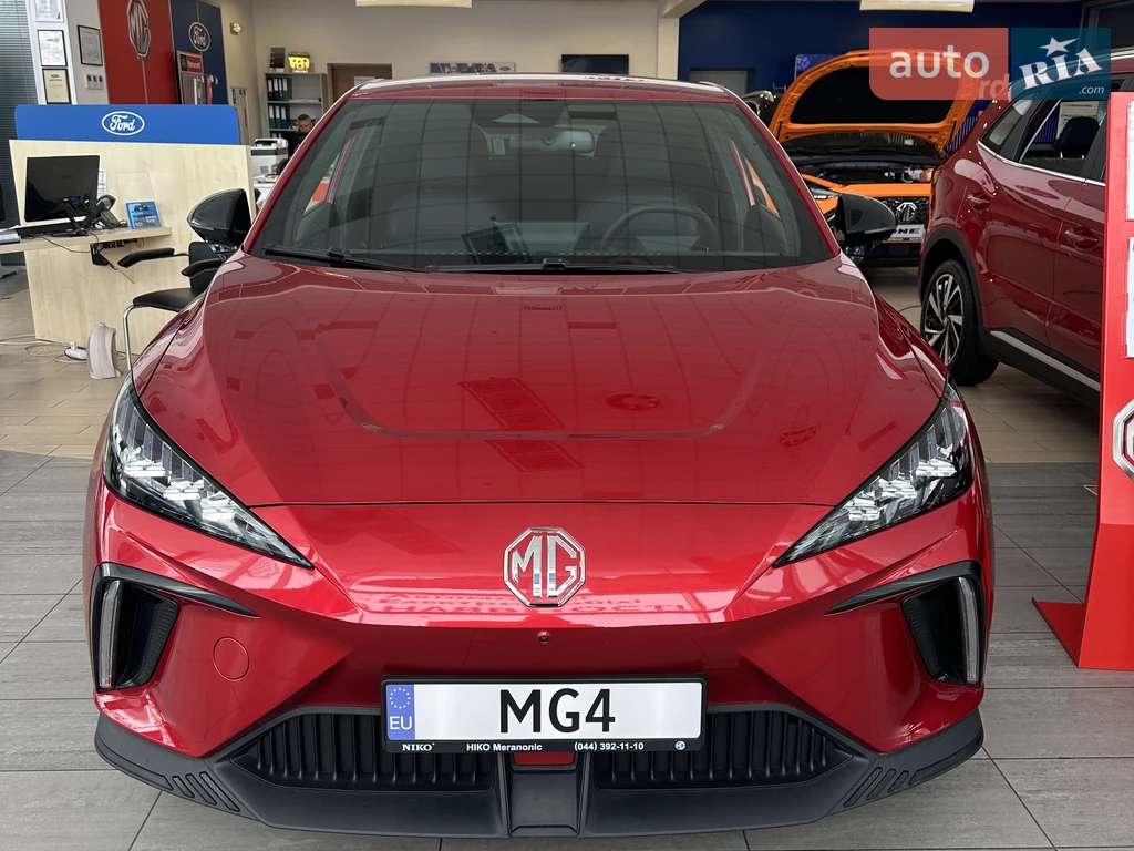 MG 4 LUX