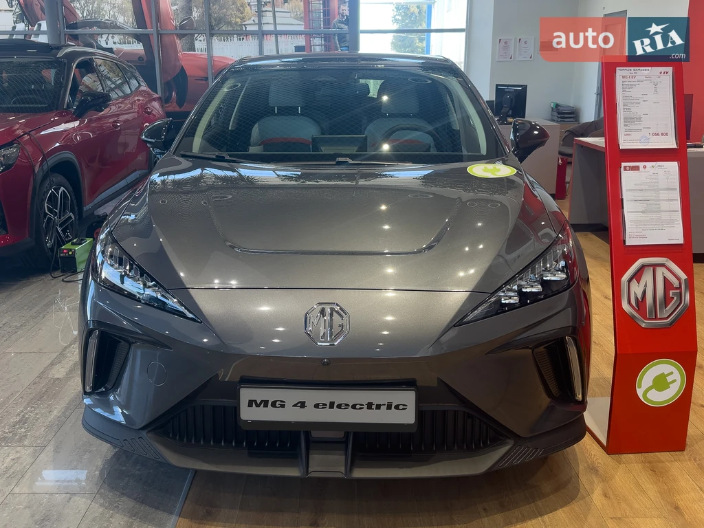 MG 4 LUX +