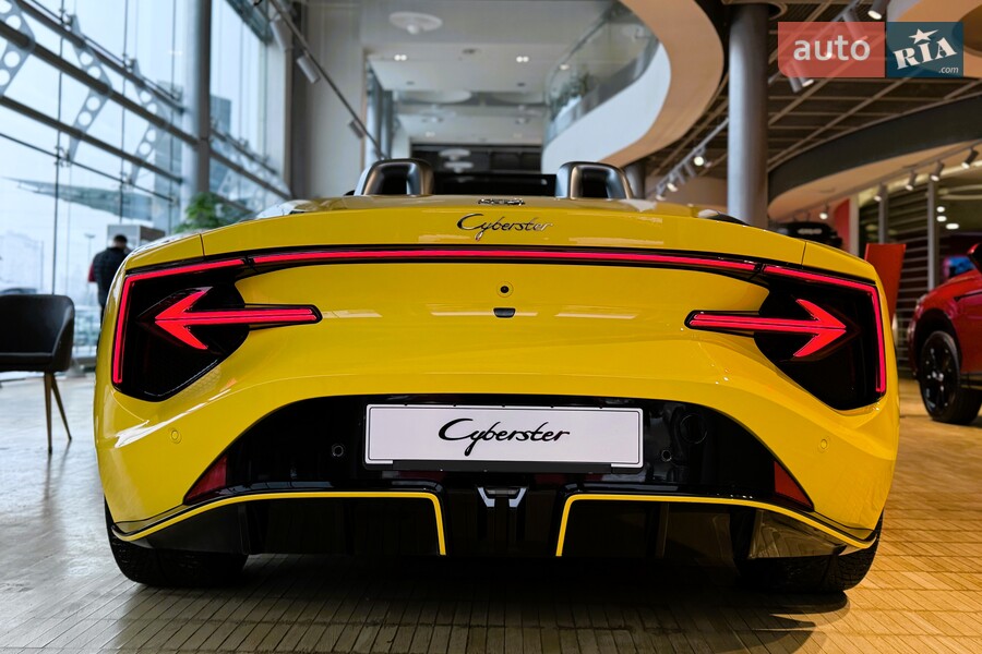 MG Cyberster - фото 8