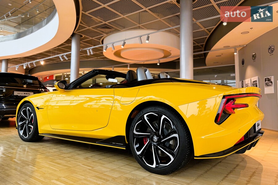 MG Cyberster - фото 11