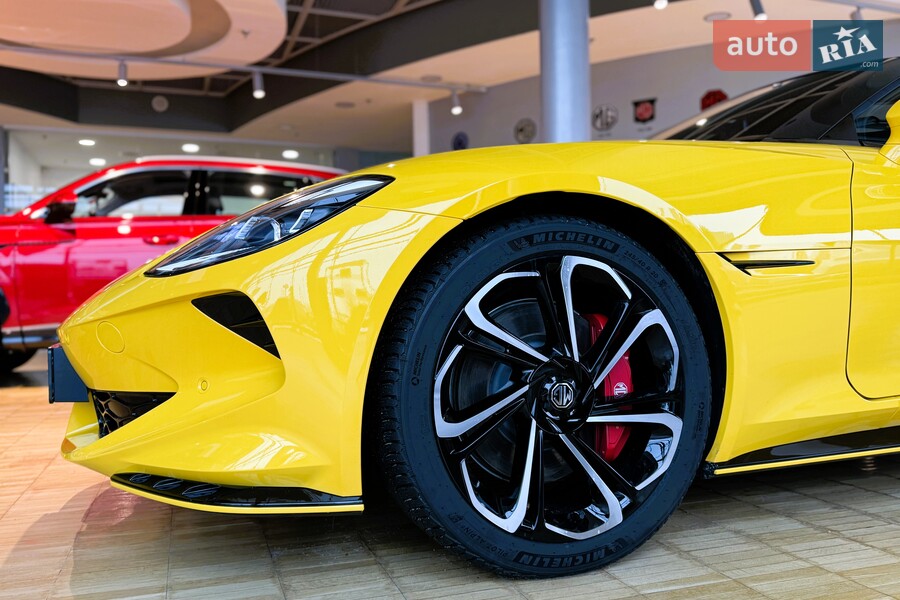 MG Cyberster - фото 15