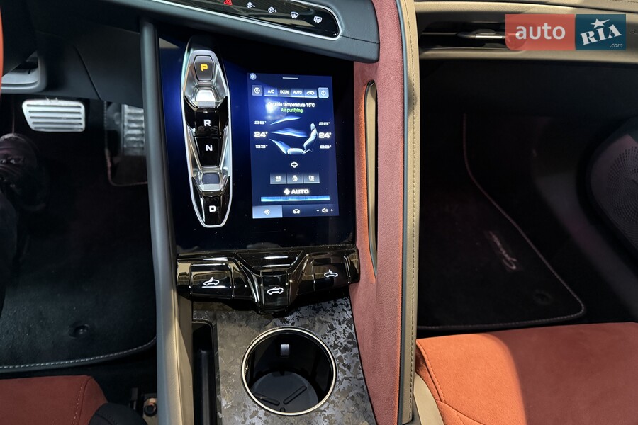 MG Cyberster - фото 29