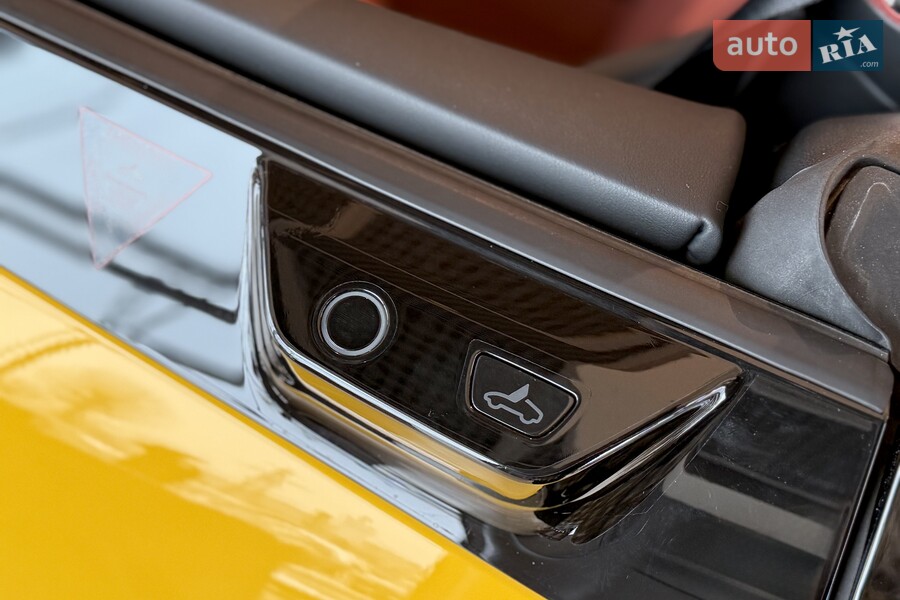 MG Cyberster - фото 38