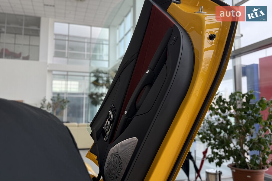 MG Cyberster - фото 15