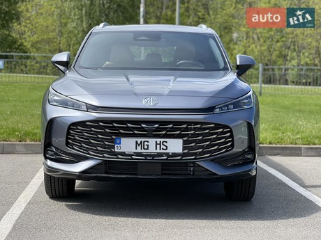 MG HS 2025