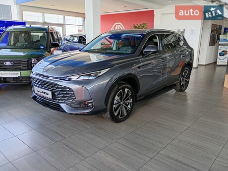 MG HS 2025