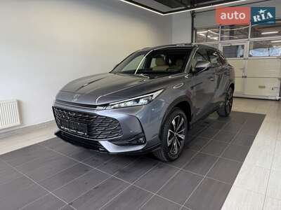 MG HS 2025 LUX