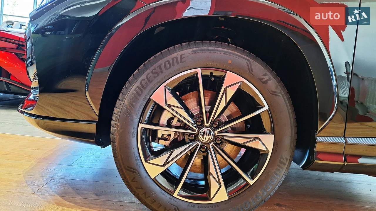 MG HS 2025