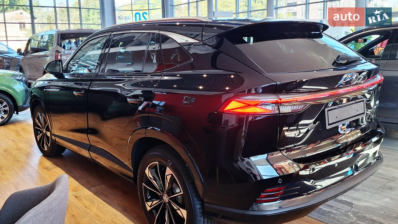 MG HS 2025